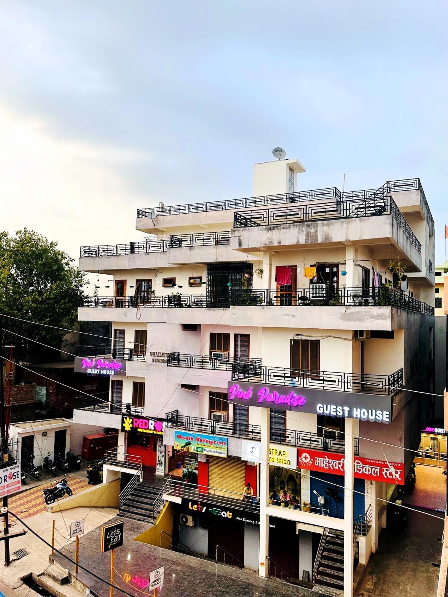 Hotel Pink Paradise 戈勒克布尔 外观 照片